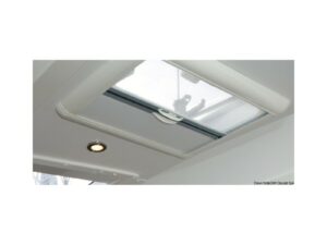 Rideau et moustiquaire Oceanair pour Lewmar 20