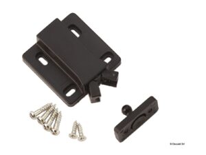 Scrocco a contatto non magnetico